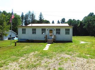 10465 Polka Ln, Conneaut Lake, PA 16316