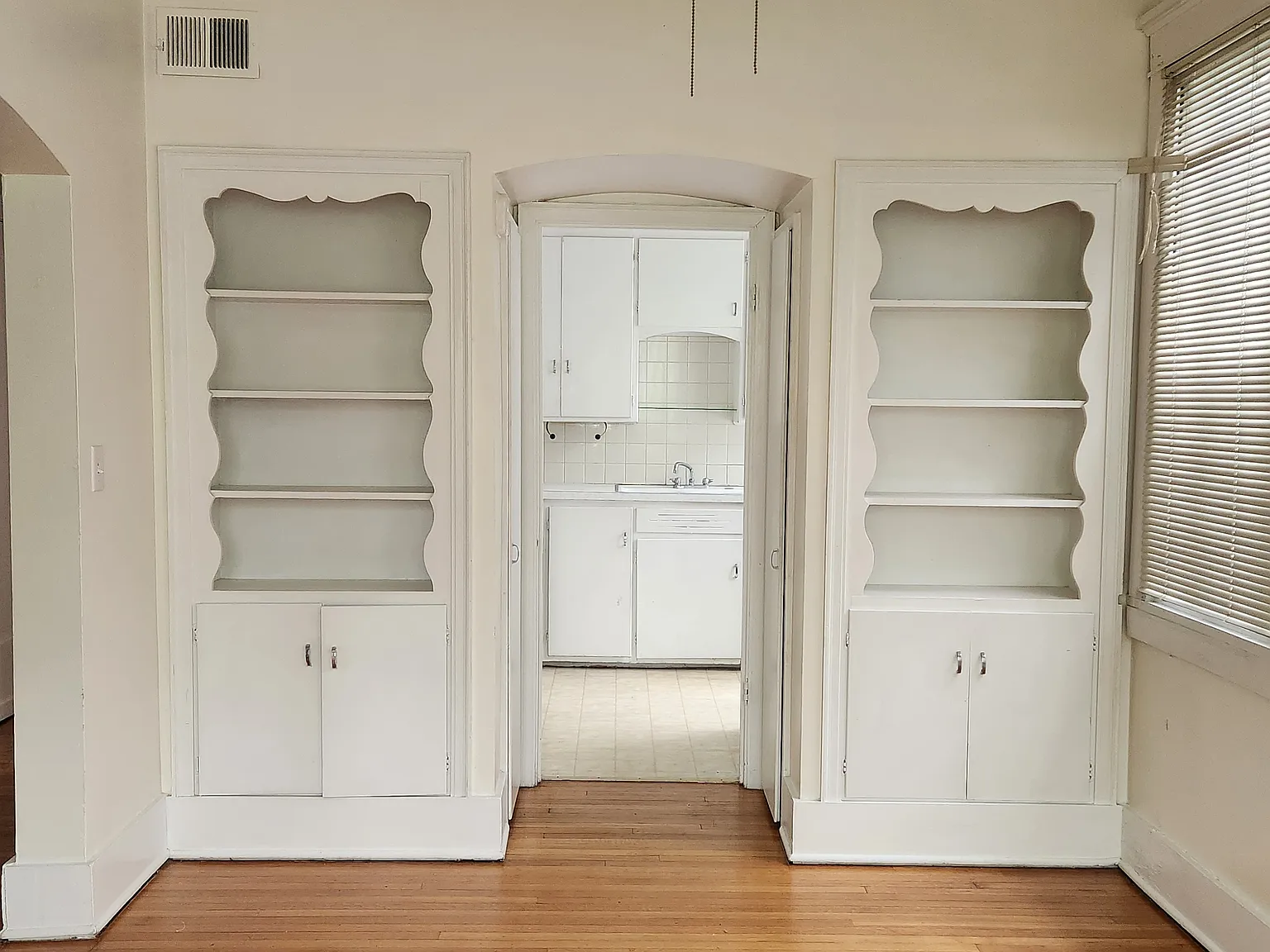 2 bed, 1200 sqft, $1,150 — Photo 2