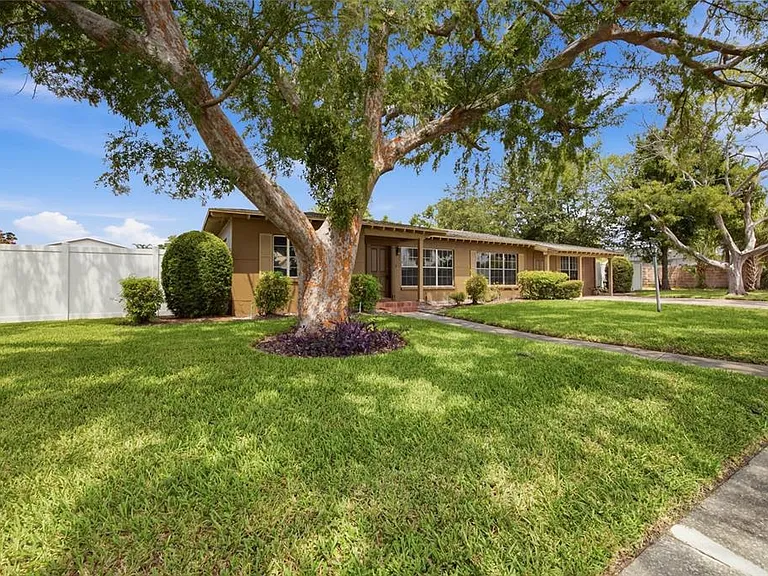 808 N Macdill Ave — Photo 3