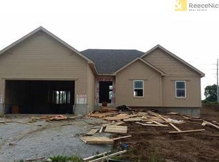 2116 NW Sycamore Ln, Grain Valley, MO 64029