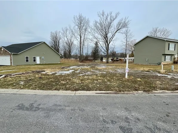 7875 Marina Dr #11, Bridgeport, NY 13030