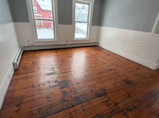 452 Manchester St APT 2, Manchester, NH 03103
