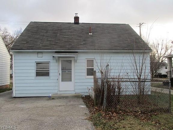 4th image of 263 Columbus St
