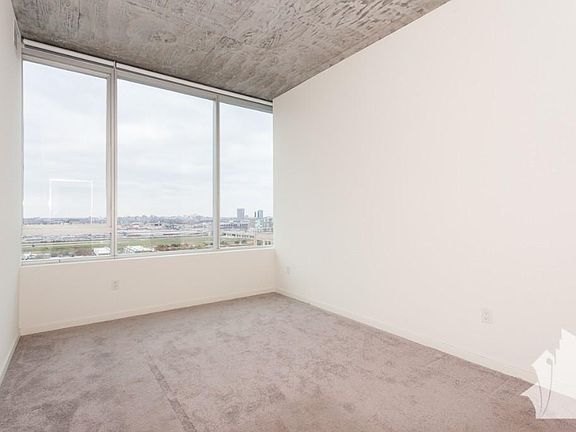 4th image of 1345 S Wabash Ave #15