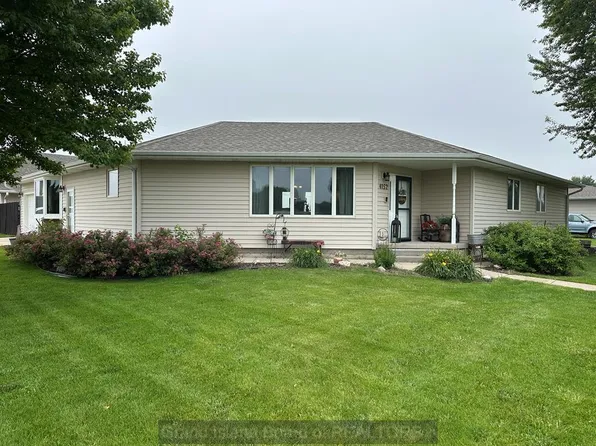 4152 Driftwood Dr, Grand Island, NE 68803
