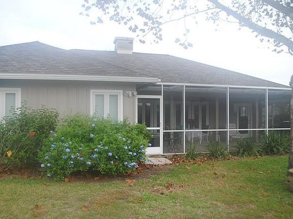 4th image of 2591 Tremont Dr