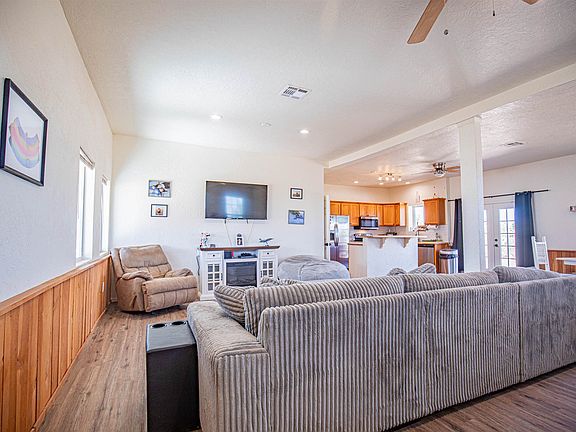 4th image of 5 Boles Ave