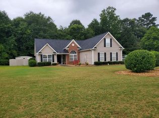 353 River Landing Dr, Monroe, GA