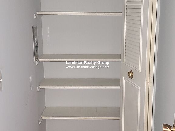 5th image of 2828 N Cambridge Ave APT 404