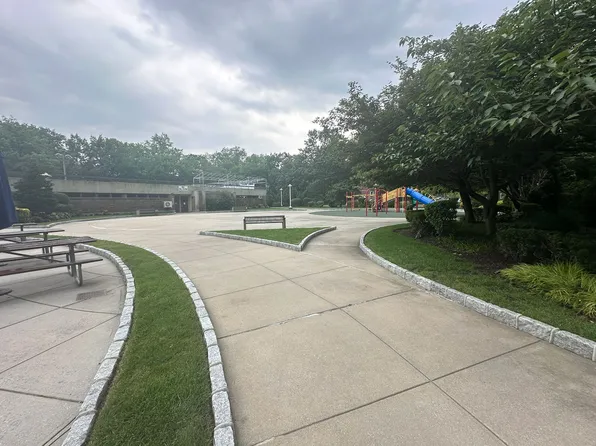 150-38 Union Tnpk image 9 of 15