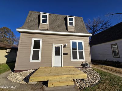 305 3rd Ave NE, Watertown, SD, 57201