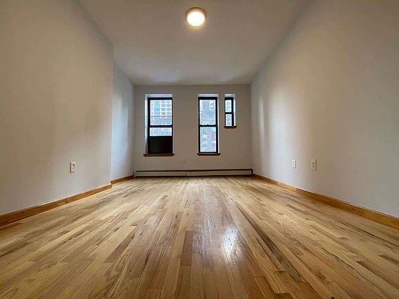 3rd image of 354 W 44th St APT 4F