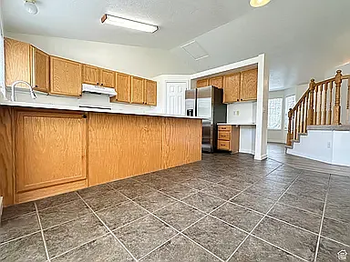 4 bed, 3.5 bath, 2200 sqft, $2,195 — Photo 2