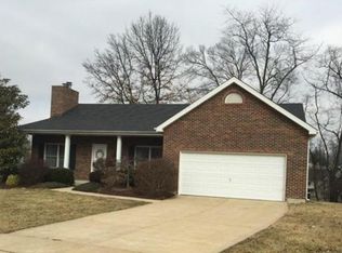 11234 Lakewood Crossing Dr, Bridgeton, MO 63044