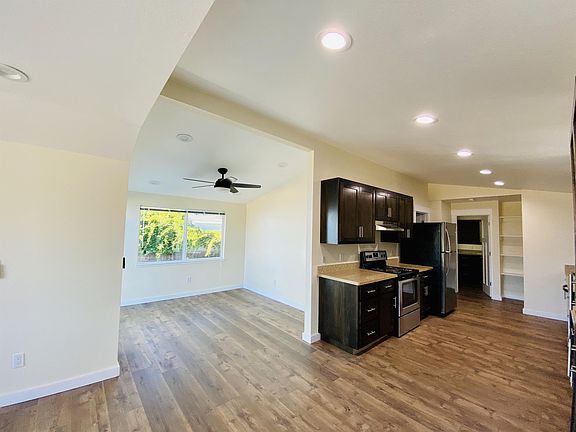 2nd image of 4550 Lakeshore Blvd #8