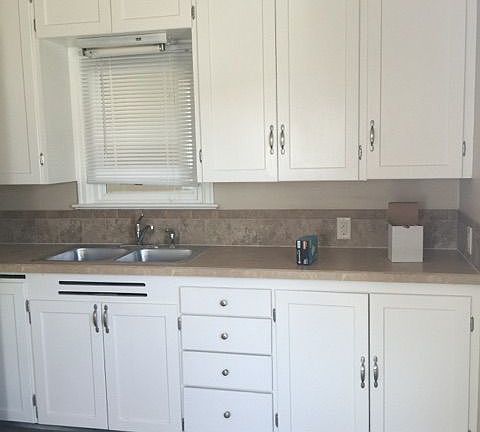 4th image of 719 Avenue B