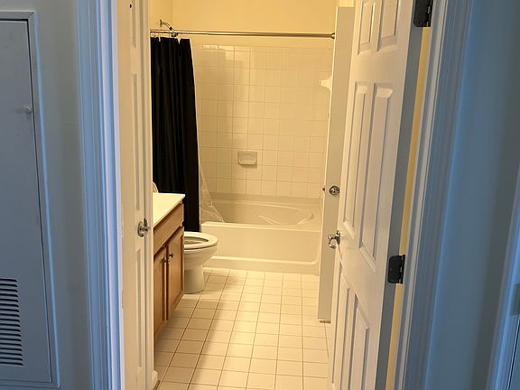 4th image of 3840 Lightfoot St Unit 451