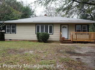 5210 Walnut Dr, Fayetteville, NC 28304