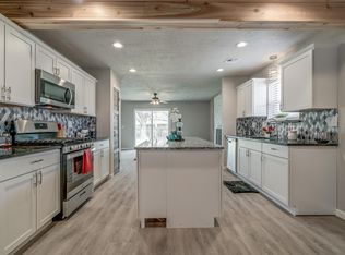 605 Saint James Pl, Yukon, OK 73099