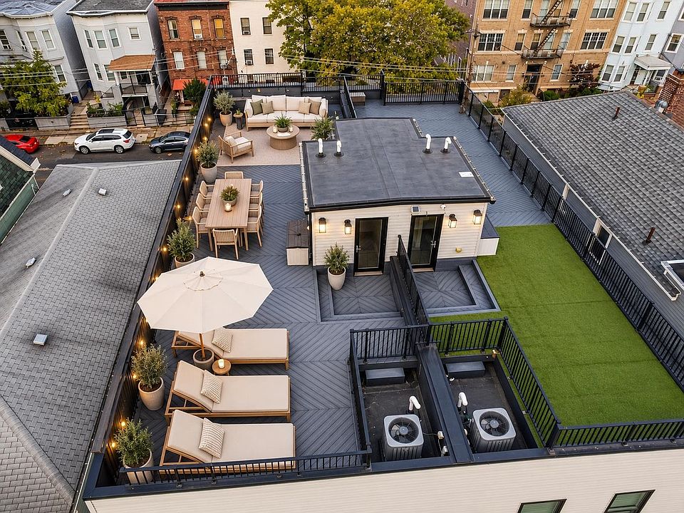 1st image of 53 Prospect St #2