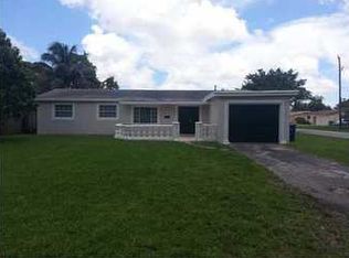 2121 Utopia Dr, Hollywood, FL 33023
