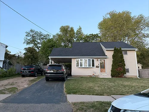 31 Meadow Rd Photo 1