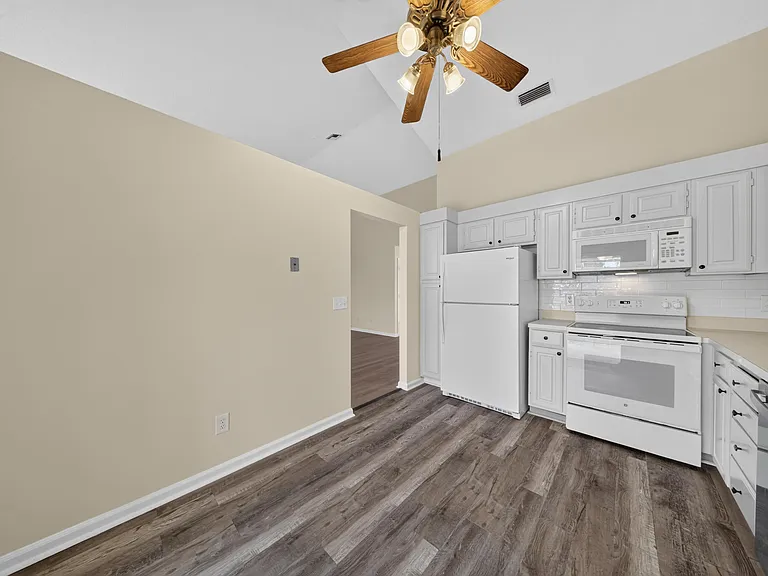119 Adobe Cir — Photo 10
