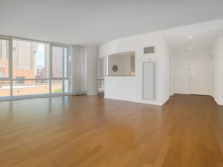 200 Chambers St #5C — Photo 4