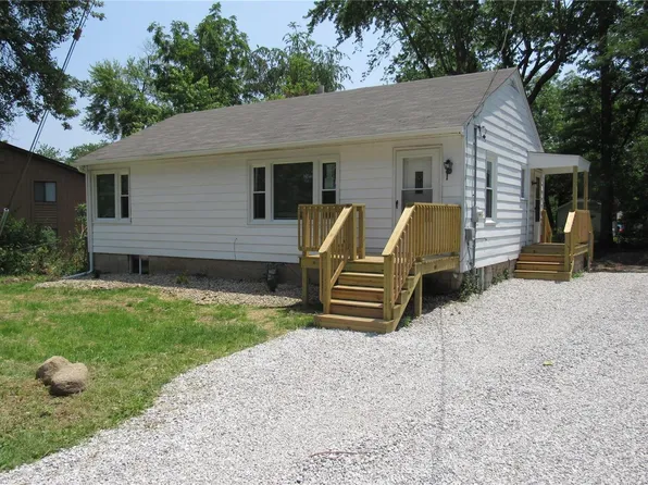 3225 Charlotte Ct, Alton, IL 62002