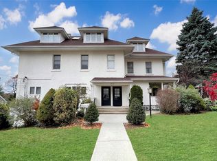 158 Anstice St APT 4, Oyster Bay, NY 11771