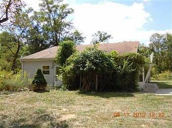 3rd image of 7448 Buena Vista Dr