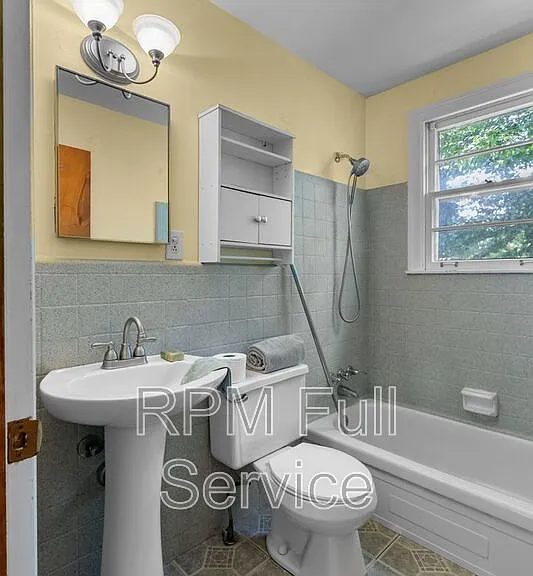 570 Carol Dr — Photo 27