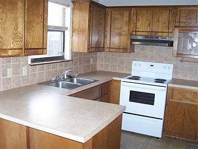 2nd image of 4031 NW Ozmun Ave