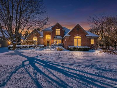 57165 Willow Ridge Blvd, Washington, MI, 48094