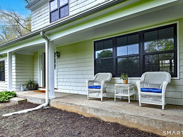 79 Meadow Wood Rd — Photo 2