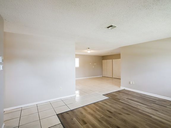 3rd image of 1840 NW 121st St