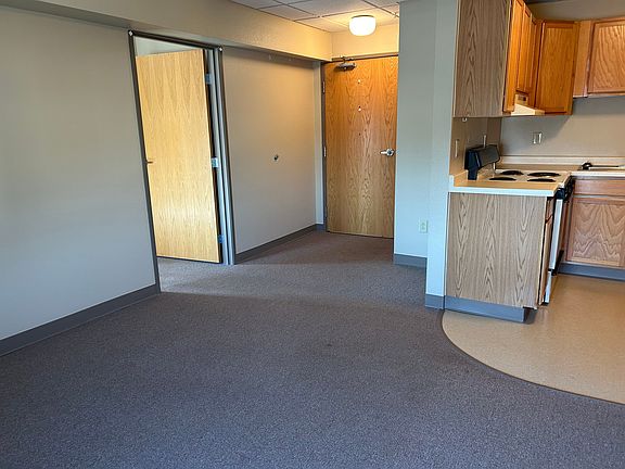 2nd image of 112 S Broadway St APT 302
