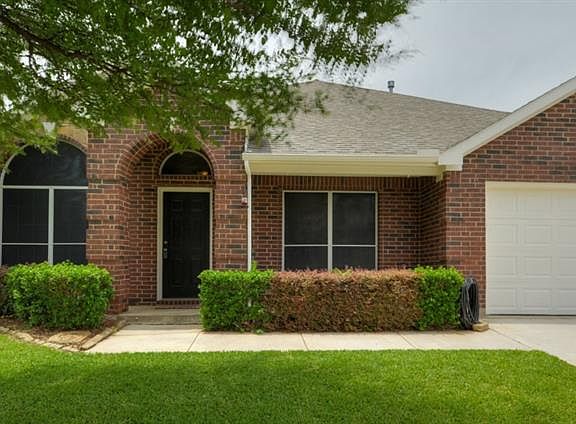 4th image of 909 Virginia Ln