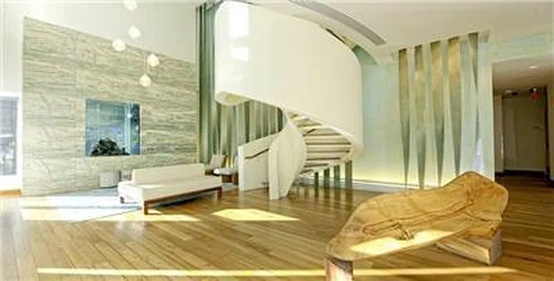 Rented by R New York | media 52