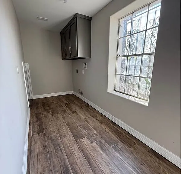 233 S Iowa Ave — Photo 22