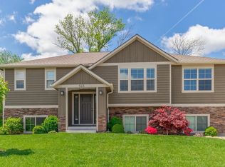 523 N Monterey Way, Lawrence, KS 66049