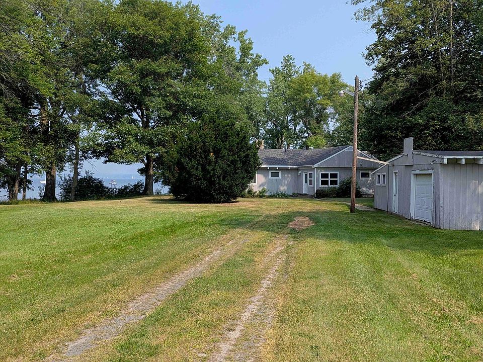 1st image of 370 Dickson Point Rd