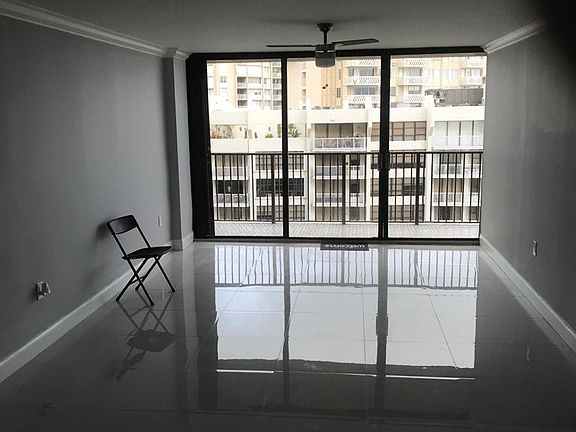 4th image of 1450 Brickell Bay Dr APT 1004