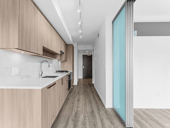 5th image of 13350 Central Ave #507