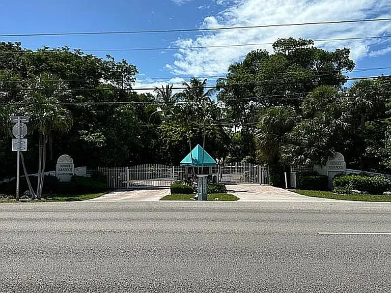 94220 Overseas Hwy #6D — Photo 23