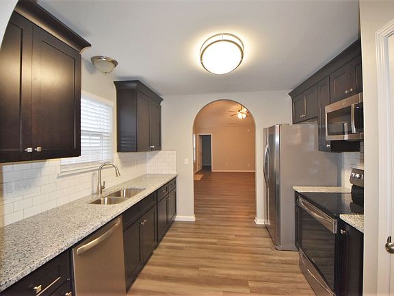 5th image of 5208 Park Place Dr