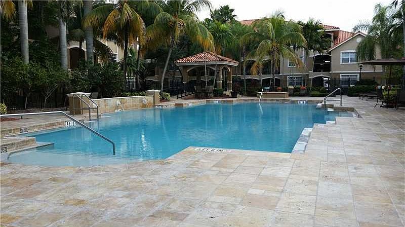 2nd image of 140 SW 117th Ave #4305