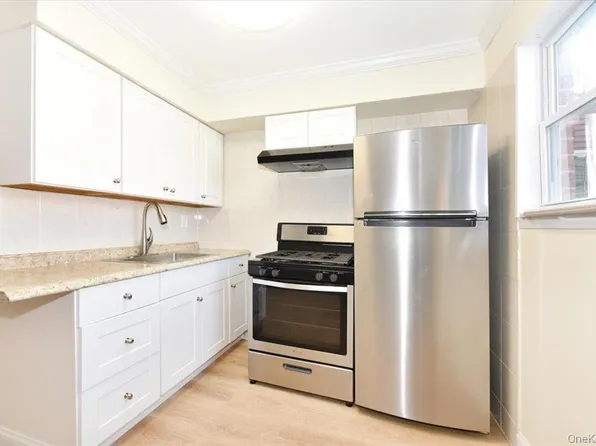 153-15 79th Avenue image 7 of 28