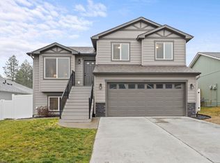 18310 E Selkirk Estates Rd, Greenacres, WA 99016