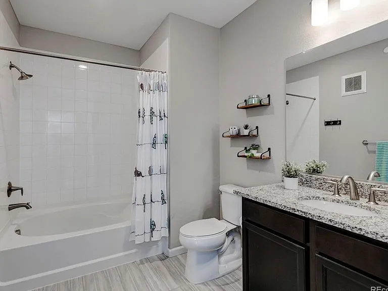 1831 S Dunkirk St #306 — Photo 14
